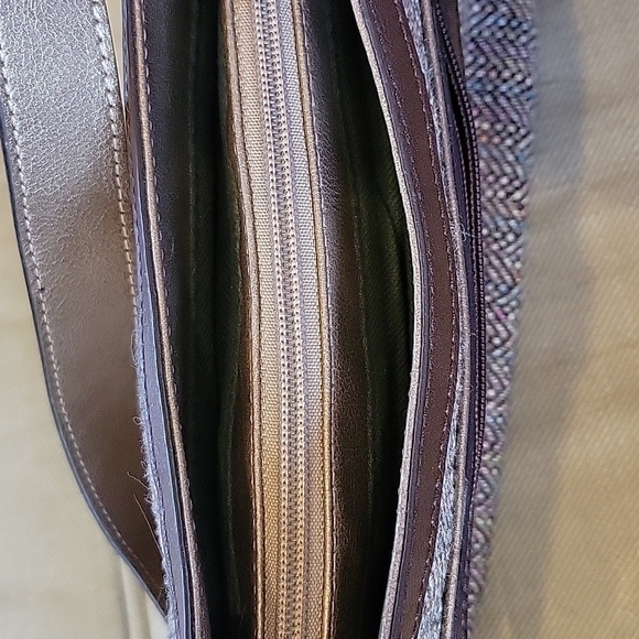 Liz CLAIBORNE brown cloth wool leather shoulder bag purse.  Excellent condition! - Picture 12 of 14